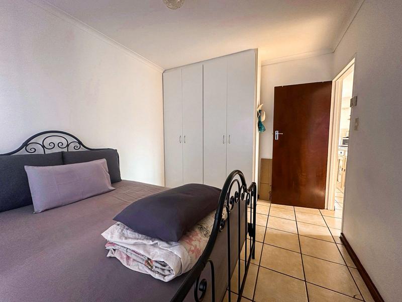 2 Bedroom Property for Sale in Oakglen Western Cape